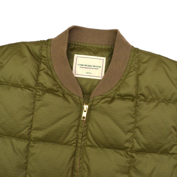 COMFORTABLE REASON /// Rip-Stop Down Vest Olive 01