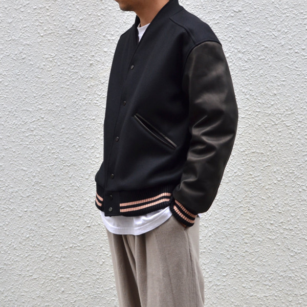 Sasquatchfabrix. /// WA-NECK STADIUM JACKET Black × Pink Rib 04