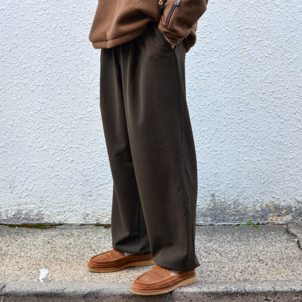 HEALTH /// EASY PANTS #6 Dark brown 05