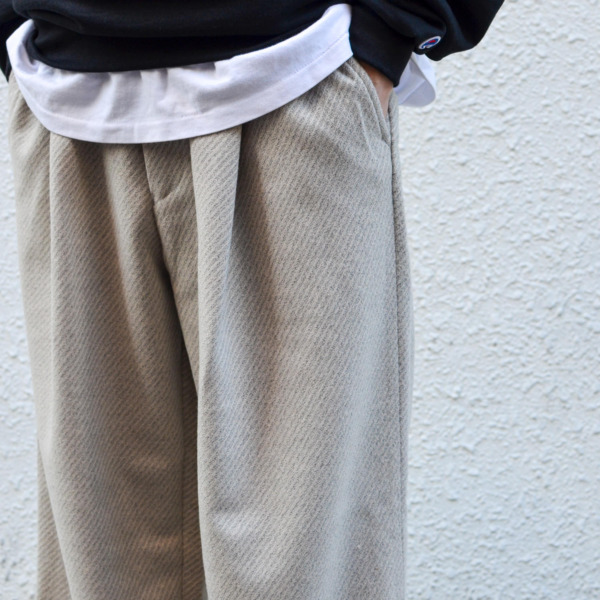 HEALTH /// EASY PANTS #6 White beige 06