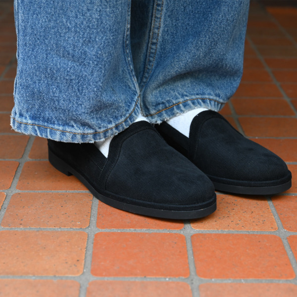 BLOHM /// STORE SLIP Black 08