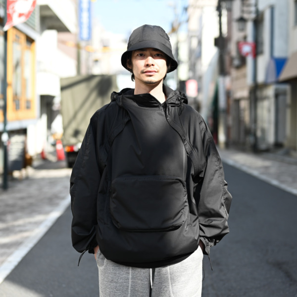 P A C S /// SAC PAC ANORAK LL BLACK 013