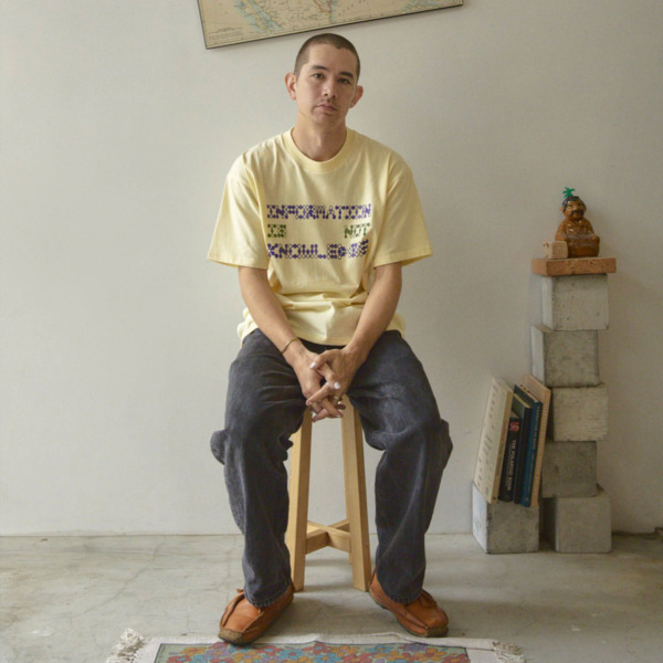 PAJA STUDIO /// Inforemation is not knowledge tee Custard 03