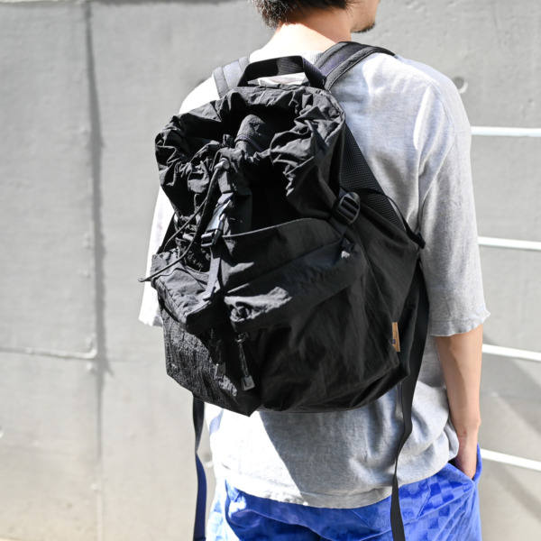 NOROLL /// EMPTY-HANDED PACK Black 09