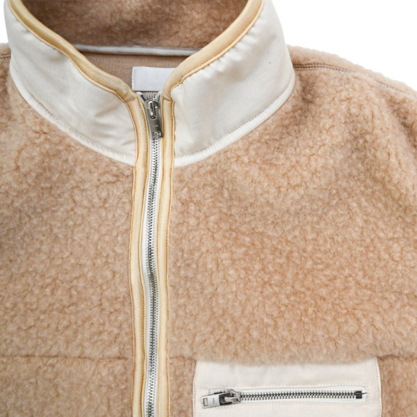 ents. /// Camel Boa Vest 02