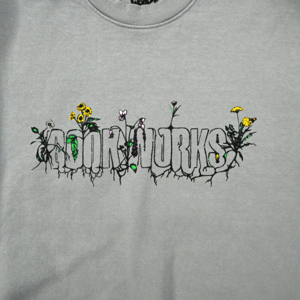 BOOK WORKS /// GARDEN Crewneck Sweatshirt 02