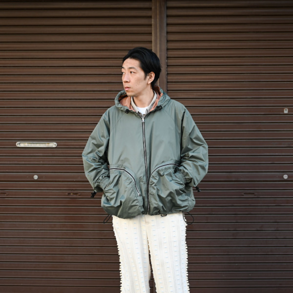 NOROLL /// SWITCH PARKA Olive × Pink 013