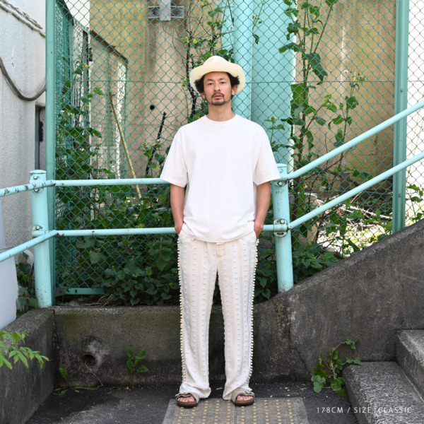 SUPPLY /// Classic Fit Tee Ivory 04