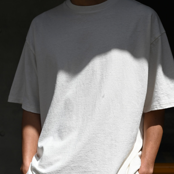 SUPPLY /// Classic Fit Tee Ivory 06