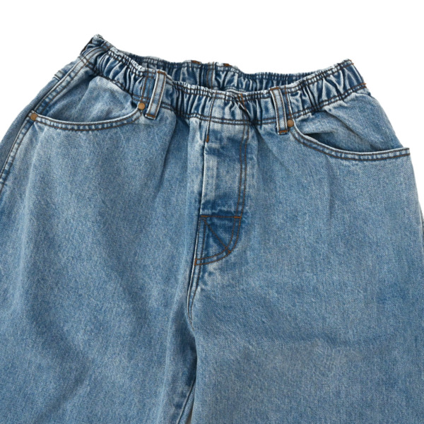 COMFORTABLE REASON /// Fade Denim Slacks Ice Wash 03