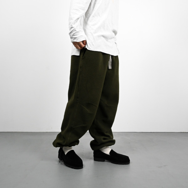 Better Gift Shop × SUPPLY /// Polartec Fleece Pants Olive 08