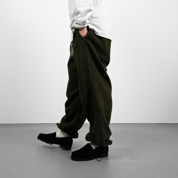 Better Gift Shop × SUPPLY /// Polartec Fleece Pants Olive 09