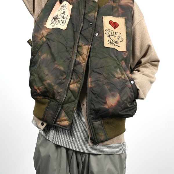 Sasquatchfabrix. /// FLIGHT VEST THE DOVE OF PEACE The Dye 09