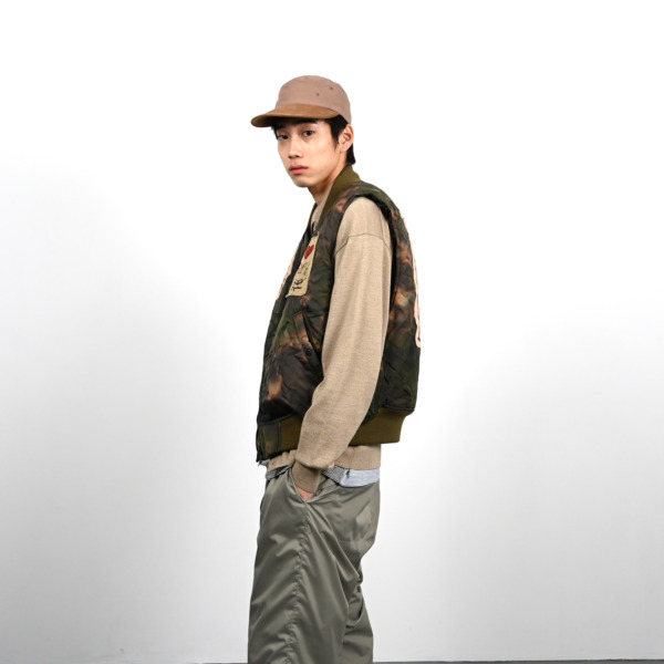 Sasquatchfabrix. /// FLIGHT VEST THE DOVE OF PEACE The Dye 010