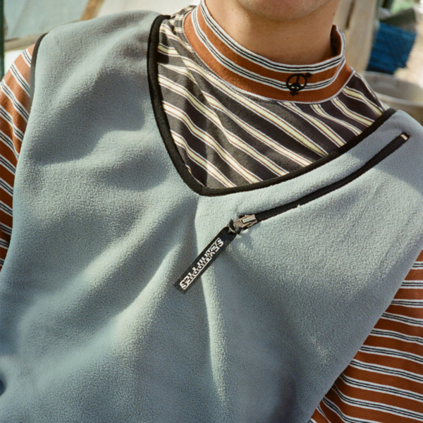 sexhippies /// FLEECE POP OVER VEST 05