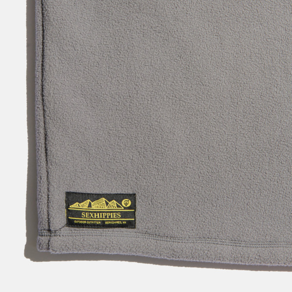 sexhippies /// FLEECE POP OVER VEST 04