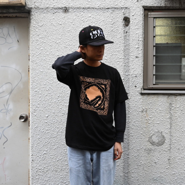 LILY PAD /// KEV TEE Black 03