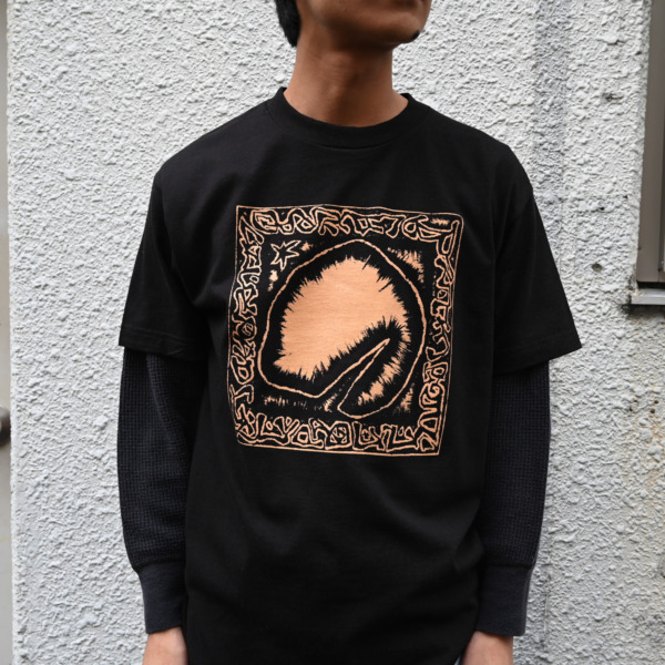 LILY PAD /// KEV TEE Black 04